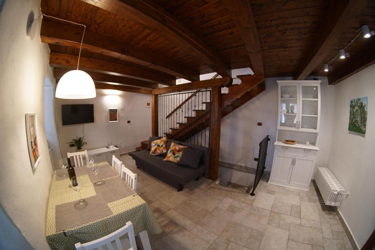 Borgo Grotta Gigante Casa Vacanze Alenka מראה חיצוני תמונה