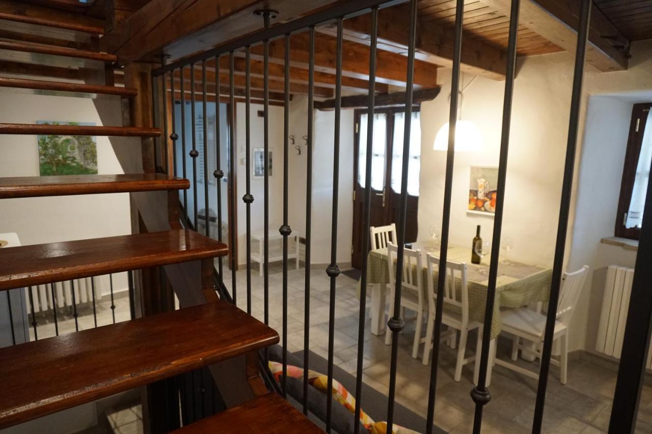 Borgo Grotta Gigante Casa Vacanze Alenka מראה חיצוני תמונה